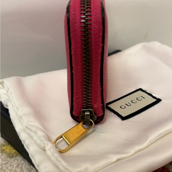 GUCCI Logo Wallet Coin Compartment Zip Around Leather Coin Purse- Pink - Picture 5 of 15